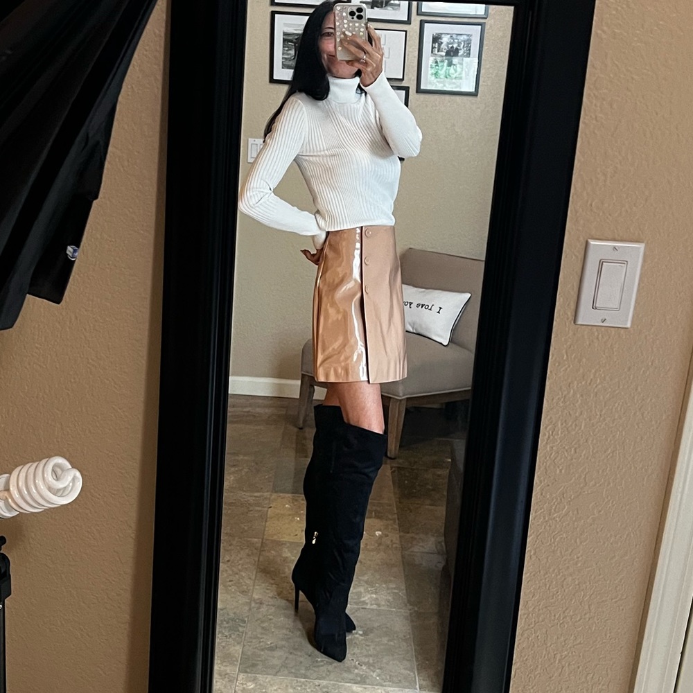 Lulu’s Beige Patient Leather Faux Wrap Mini Skirt Sz S